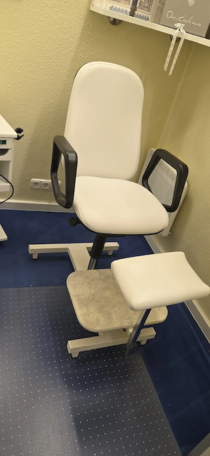 Kosmetikliege, Fußpflegestuhl Bild 3