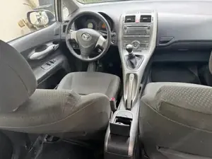 Toyota Auris Bild 2