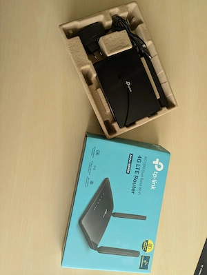 Devolo WiFi Repeater ac | WLAN-Verstärker (1200 Mbit s) mit Gigabit-LAN, OVP Bild 2