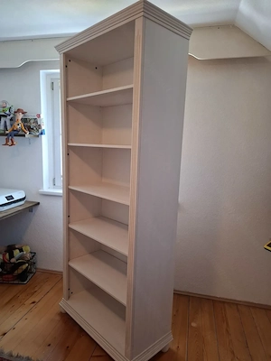 Bücherregal zu verkaufen Bild 2