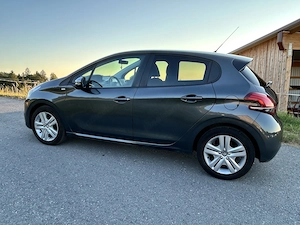 Peugeot 208 Bild 5