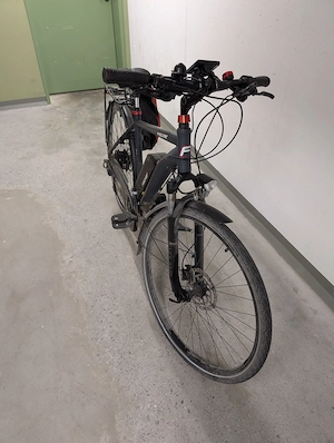 E-Bike Fischer ETH 1822 Trekkingrad   Super Zustand inkl. 2 Akkus & 2 Packtaschen Bild 3
