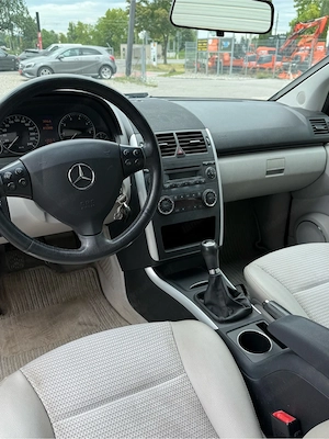 Mercedes A150 Erstbesitz Bild 6