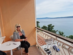 Nette Wienerin ,64NR ,sucht treuen Partner für feste Beziehung Bild 2