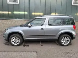 Skoda Yeti Outdoor DSG Benzin wie neu?