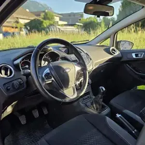 Ford Fiesta | 2016 Baujahr | 68.000 km | TÜV bis 11 26 Bild 2
