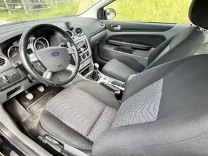 Ford Focus Cabrio  Pininfarina  Bild 8