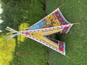 Tipi Zelt aus Stoff mit Bambusstangen Bild 5