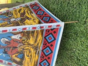 Tipi Zelt aus Stoff mit Bambusstangen Bild 3