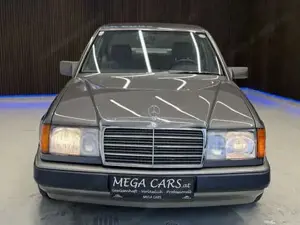 Mercedes-Benz E 300 Bild 3