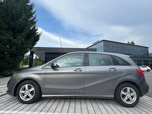 Mercedes-Benz B-Klasse B 180 Bild 2