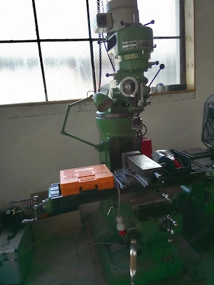 Fräsbohrmaschine Bridgeport Bild 4