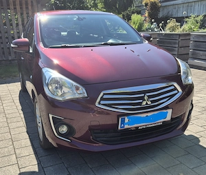 Mitsubishi Attrage 1,2 MIVEC Intense CVT Automatik Bild 8