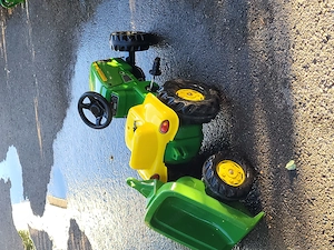 John Deere Kindertraktor Bild 5