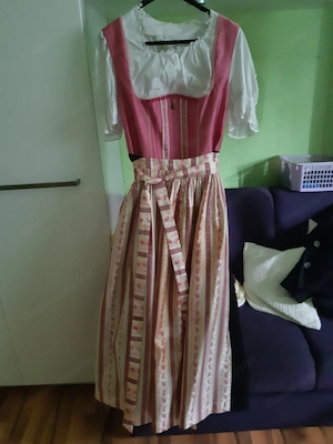wenig getragenes Dirndl Bild 2