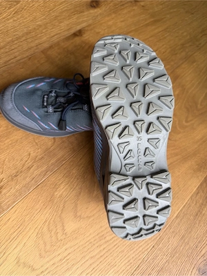 Wanderschuhe 35 Bild 2