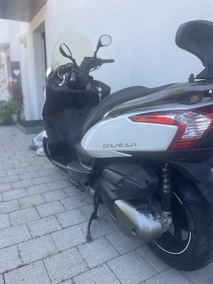 Kymco Downtown 300i ABS Roller Bild 6