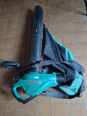 Bosch Laubbläser sauger hächsler 2300W Bild 2