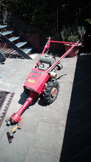 Bucher M300 Motormäher Balkenmäher Bild 2