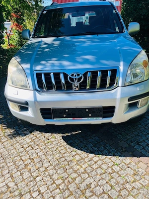 Toyota Land Cruiser   2005   Unfallfrei   Neu vorgeführt   Zuverlässiger Geländewagen Bild 5