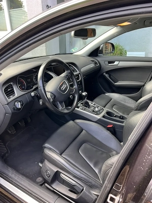 Audi A4 allroad 2,0 TDI quattro DPF Kombi   Family Van Bild 5