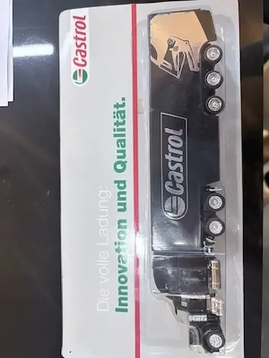 ACHTUNG Sammlerstücke: Castrol LKW und PEZ LKW originalverpackt