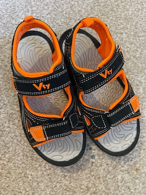 junge sandal Bild 2
