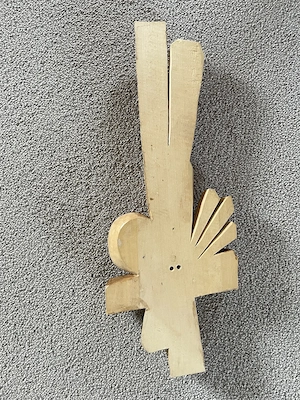 Kreuz geschnitzt aus Lindenholz  Bild 2
