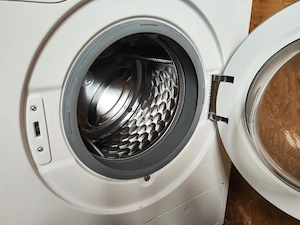 Miele Waschmaschine an Bastler Bild 4