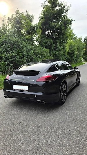 Porsche Panamera 4S 4.8 V8   400 PS   Vollausstattung   Luftfederung   BOSE   Sportabgasanlage Bild 2