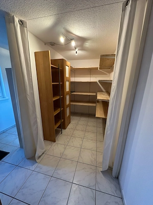 Zentrale, helle 3. Zimmer Wohnung mit viel Charme in Klaus Bild 3