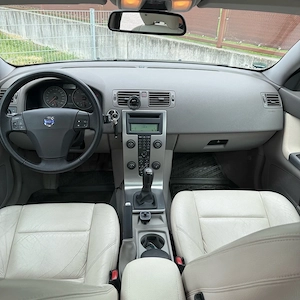 Volvo V50 2.0D Bild 5
