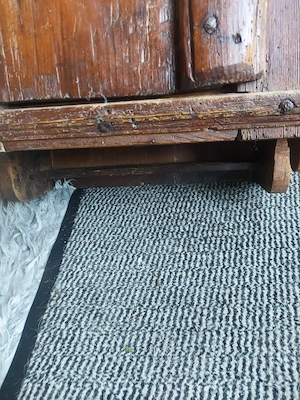Antiker Hängeschrank Bild 5