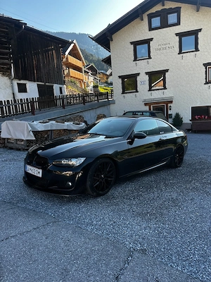 BMW 330xi Coupé E92   N52 3.0   272 PS   xDrive Bild 3