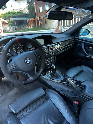BMW 330xi Coupé E92   N52 3.0   272 PS   xDrive Bild 6