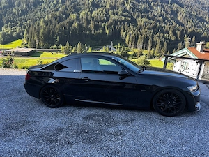 BMW 330xi Coupé E92   N52 3.0   272 PS   xDrive Bild 9