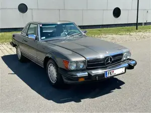 Mercedes 560SL  Bild 2