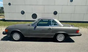 Mercedes 560SL 