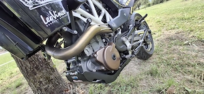 Motorrad Supermoto 701 Bild 5