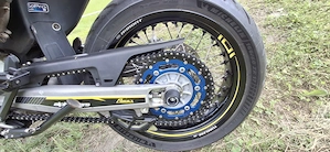 Motorrad Supermoto 701 Bild 6