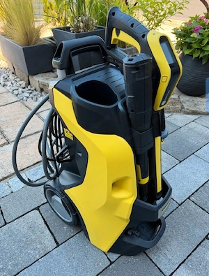Biete neuwertigen Kärcher K7 Hochdruckreiniger 1x Benutzt Bild 2