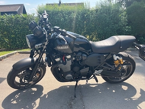 yamaha XJR 1300 Bild 2