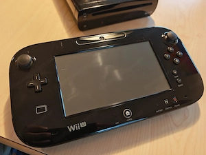 Nintendo Wii U 32GB Konsole und Gamepad + Mario Kart 8 Bild 2