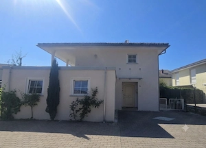 Exklusives Einfamilienhaus mit mediterranem Villencharakter in Altach   Privatverkauf ohne Provision Bild 2