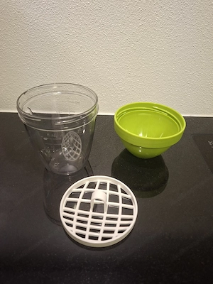 Schüttelbecher Bild 2