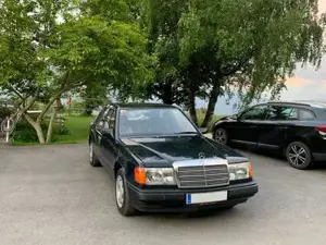 Mercedes-Benz E-Klasse Bild 3