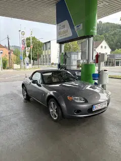 Mazda MX-5 Cabrio Roadster TAN Bild 2