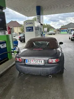 Mazda MX-5 Cabrio Roadster TAN