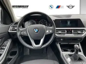 BMW 318d Klimaautomatik // PDC // Sitzheizung // Geschwindigkeitsregelung Bild 7