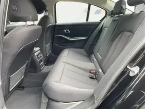BMW 318d Klimaautomatik // PDC // Sitzheizung // Geschwindigkeitsregelung Bild 11